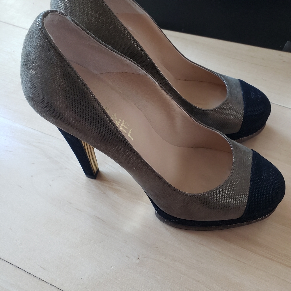 sold ✅Chanel Two-tone Round Cap Toe Escarpins Pumps 39.5 - Picture 7 of 10